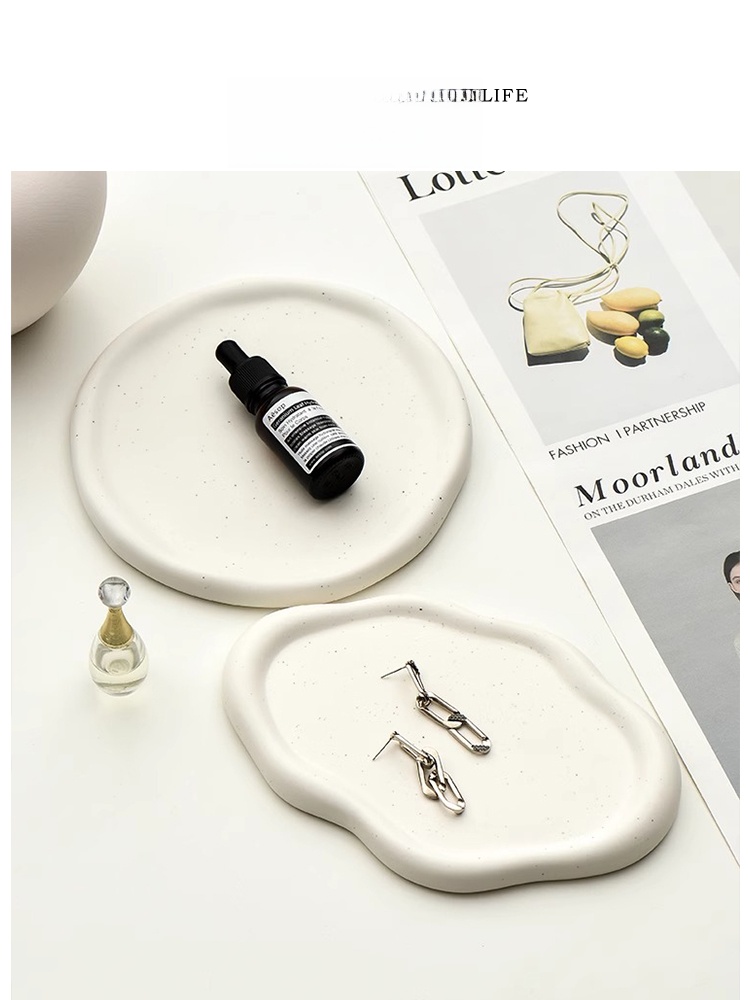 北欧スタイル セラミック製収納トレイ 雲形 高級ジュエリーオ - Luxury Lifestyle Jewelry のレビューと価格