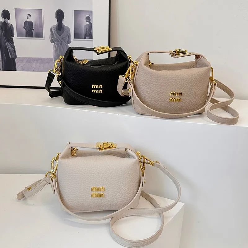 エレガントな女性のための高級レザーファッションクロスボディバ - Luxury Lifestyle Handbags のレビューと価格